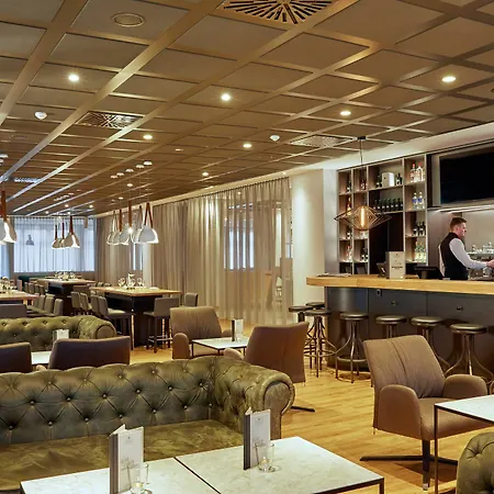 Hotel H4